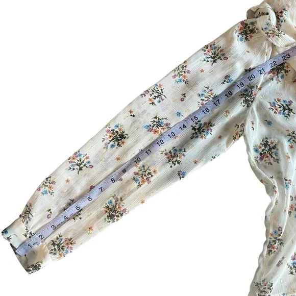 Euc Zara blouse, sheer, floral, metallic details, size Medium - Picture 9 of 13